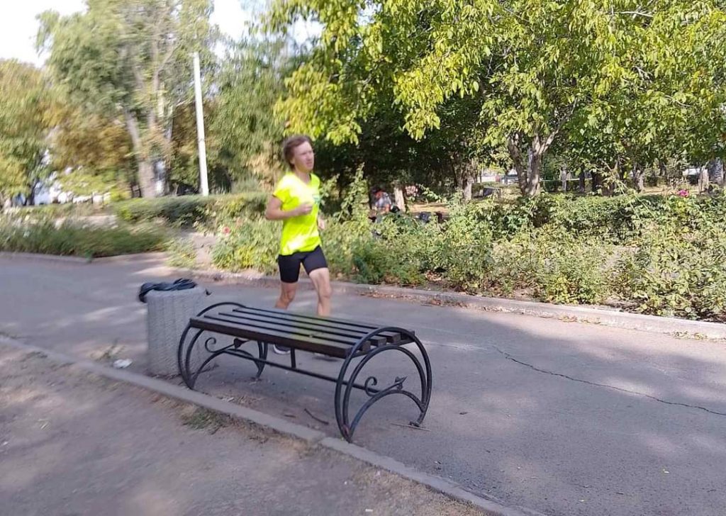 Мешканка Довгинцівського району долучилась до щорічного патріотичного забігу «Шаную воїнів, біжу за героїв України» (фото)