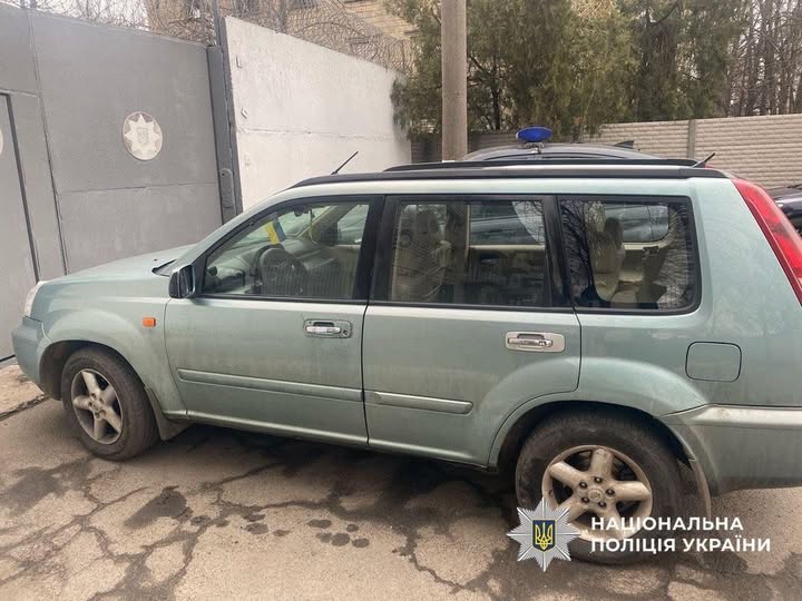 У Кривому Розі жінка незаконно заволоділа автомобілем знайомого