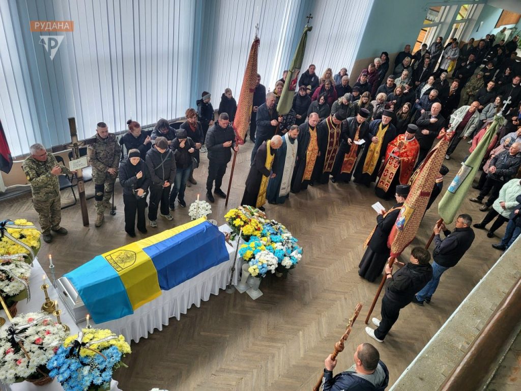 У Бурштині знайшов свій вічний спочинок криворіжець Олексій Боровков