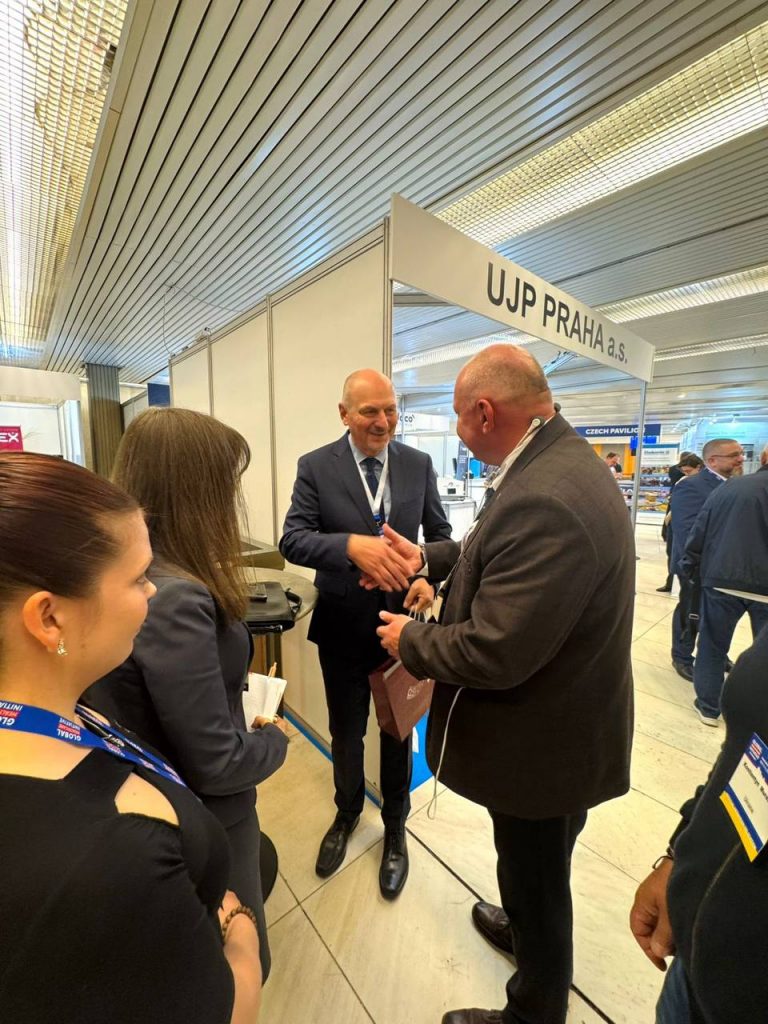 Криворізька делегація взяла участь у заході Global Healthcare Initiative for Ukraine в Празі (фото)