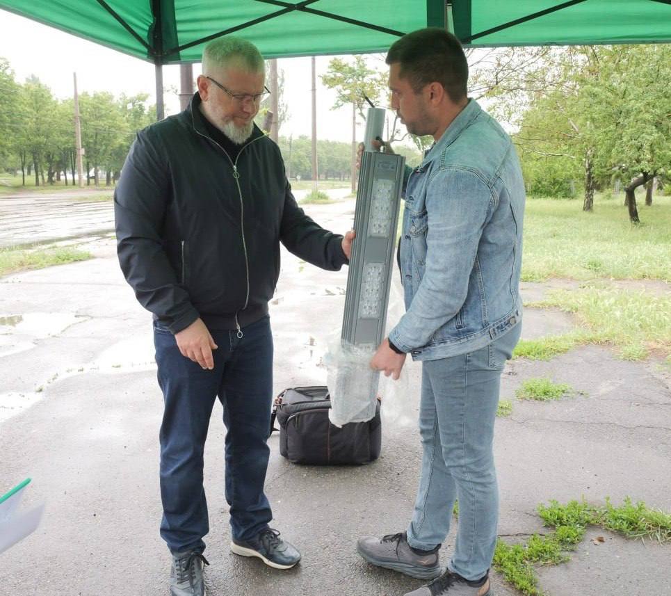 У Кривому Розі встановлюють сучасне освітлення (фото)