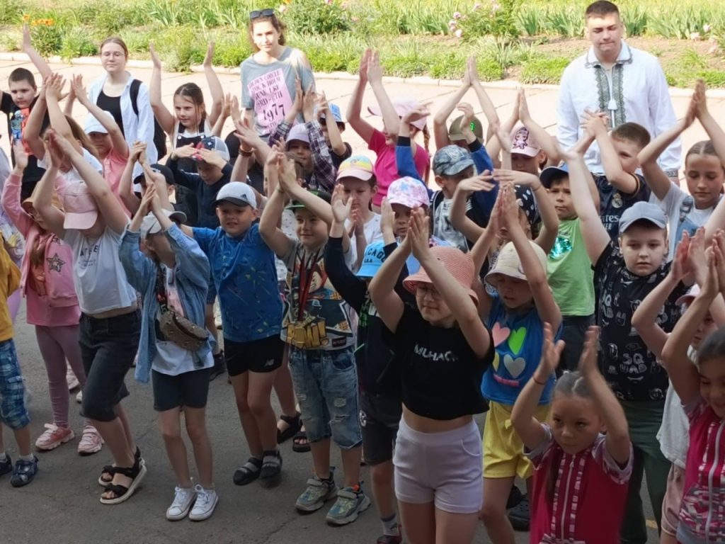 У Кривому Розі вже активно працюють дитячі майданчики дозвілля (фото)