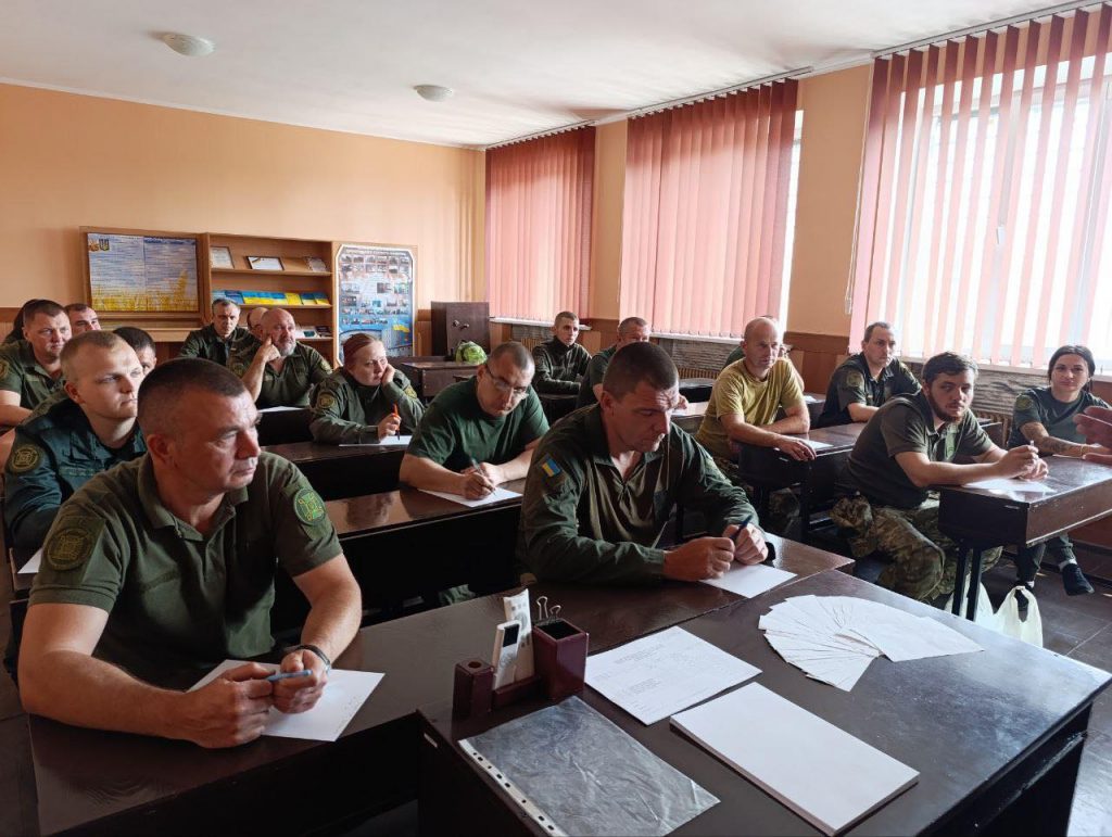 У Кривому Розі працівники тюрми здавали нормативи (фото)