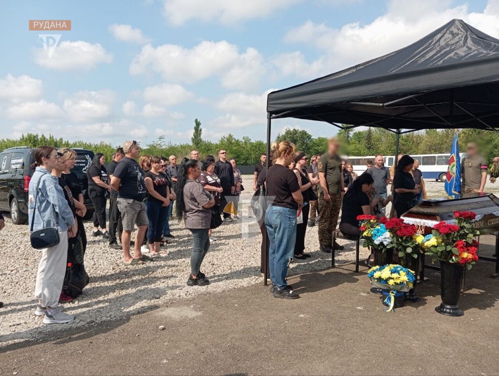 Чуйний, світлий, справедливий. Кривий Ріг провів у вічність полеглого воїна Дмитра Філіппова