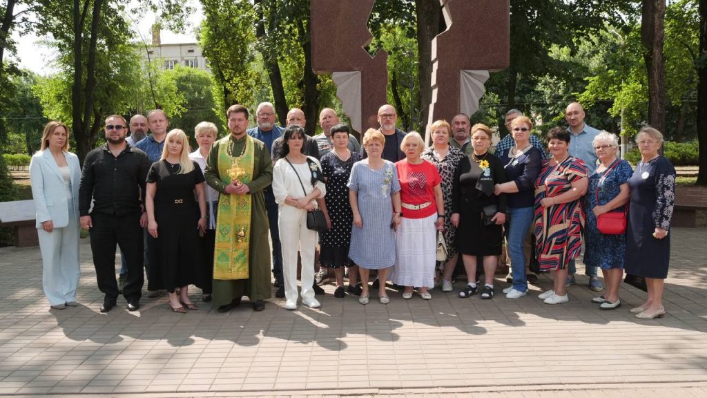 Їхній подвиг – у пам’яті міста. 14 червня Кривий Ріг вшановує Героїв, які першими стали на захист України у 2014 році (фото)