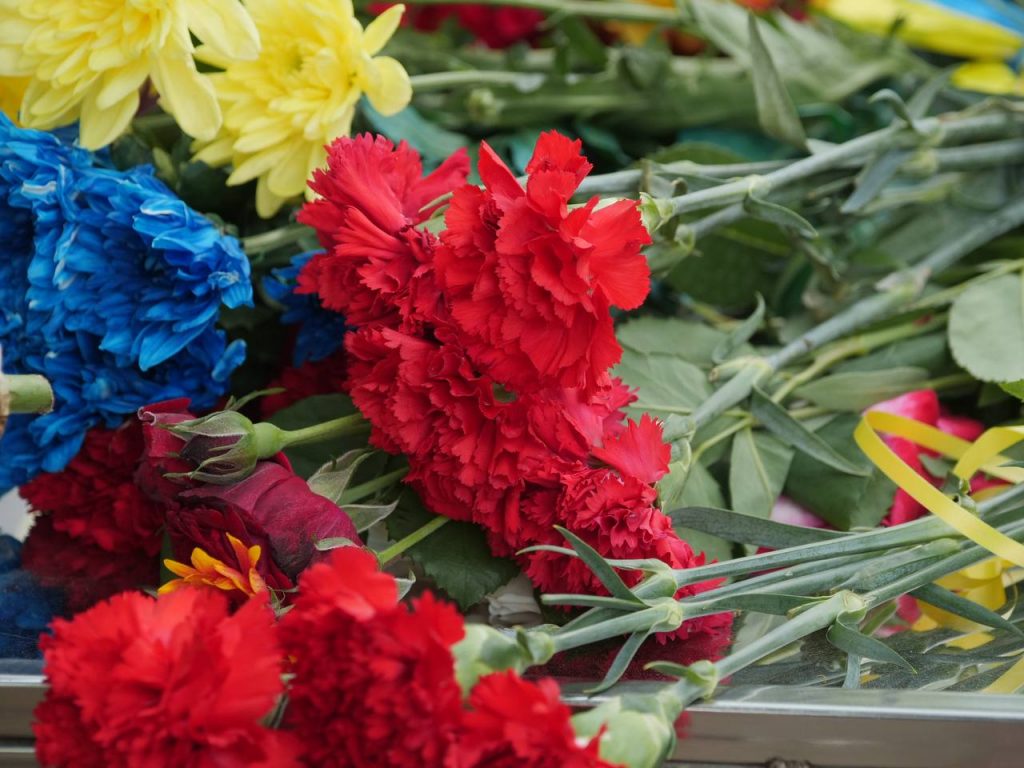 Їхній подвиг – у пам’яті міста. 14 червня Кривий Ріг вшановує Героїв, які першими стали на захист України у 2014 році (фото)