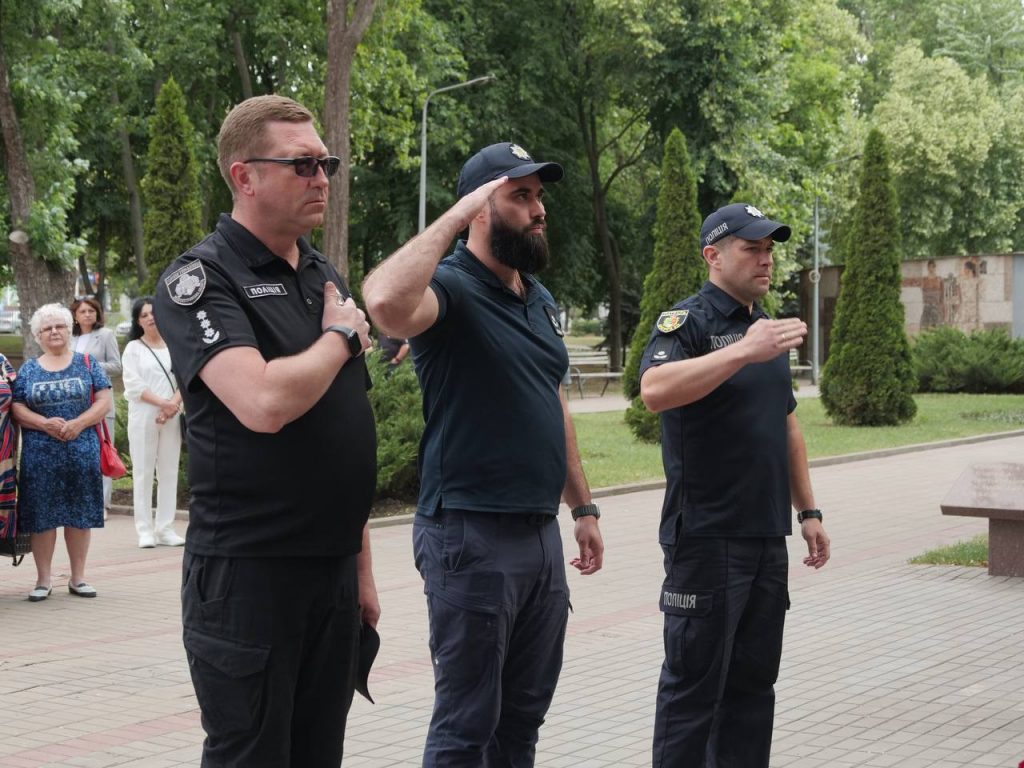 Їхній подвиг – у пам’яті міста. 14 червня Кривий Ріг вшановує Героїв, які першими стали на захист України у 2014 році (фото)