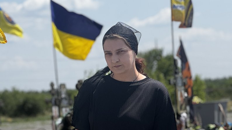 "Приїхали ховати сина — а могили немає". У Кривому Розі стався скандал з похованням військовослужбовця
