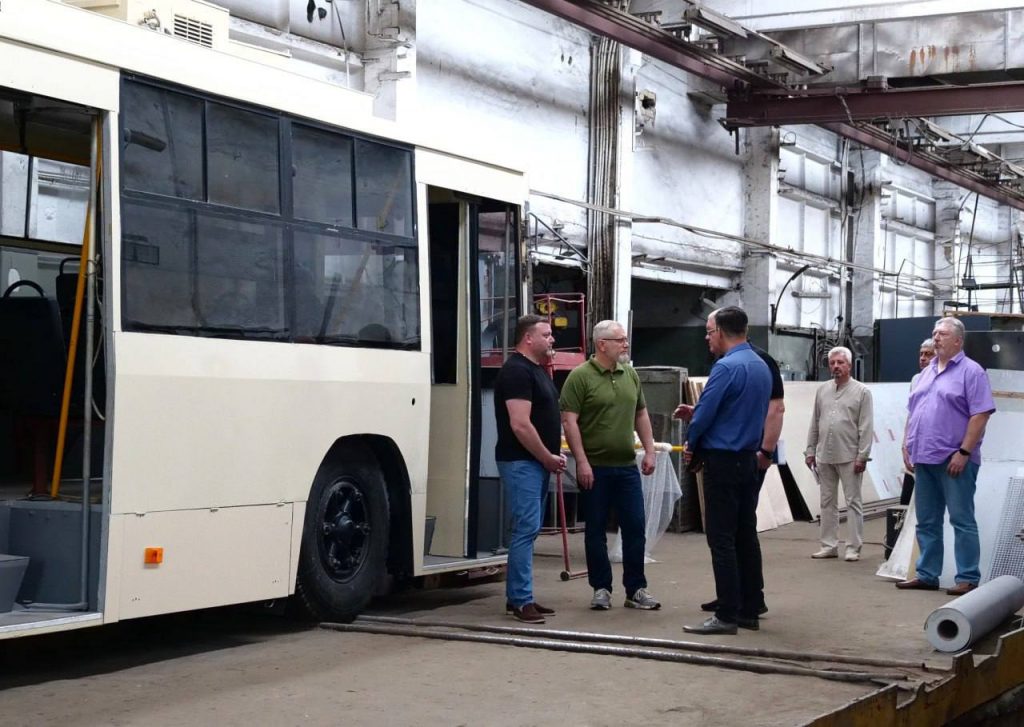 У Кривому Розі капітально ремонтують три тролейбуси (відео)