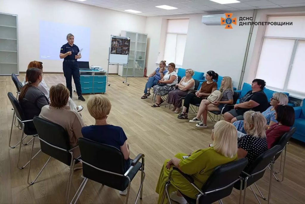У Кривому Розі трудові колективи навчають, як діяти під час надзвичайної ситуації (фото)