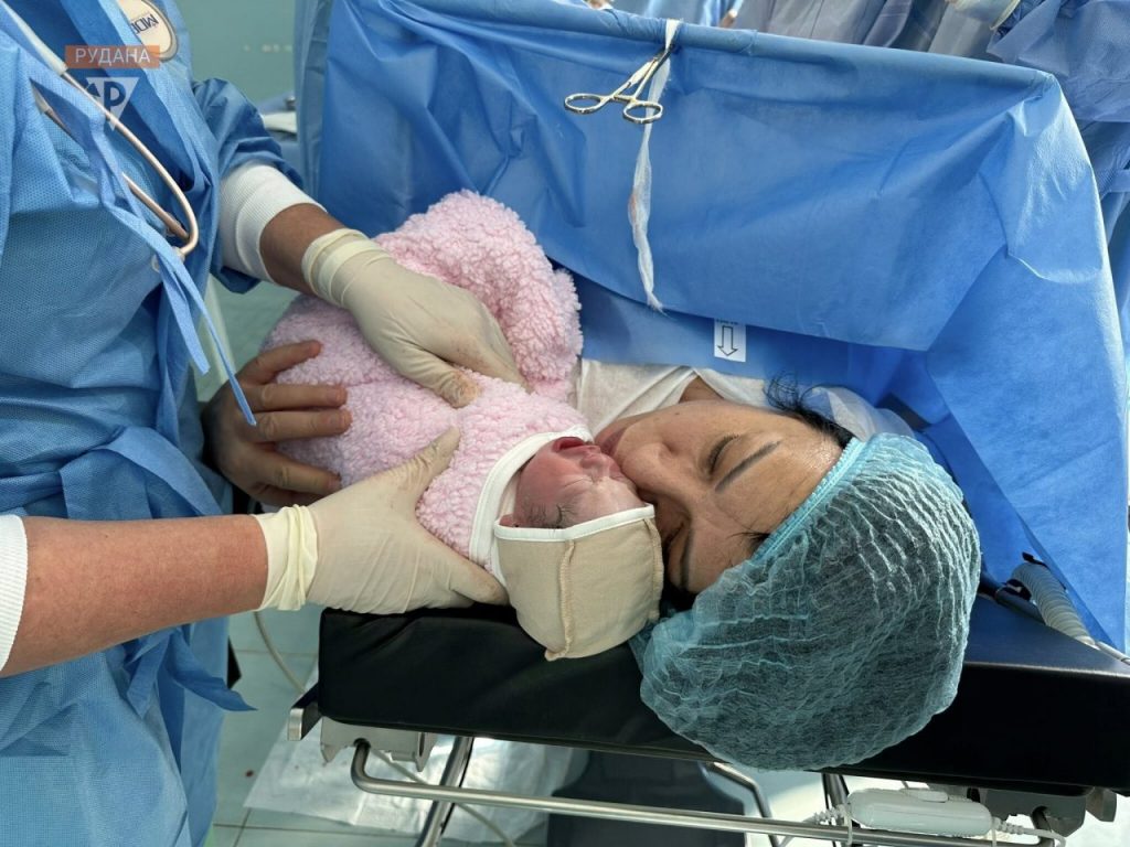 Криворізька військова Наталія у 52 роки народила здорову дівчинку