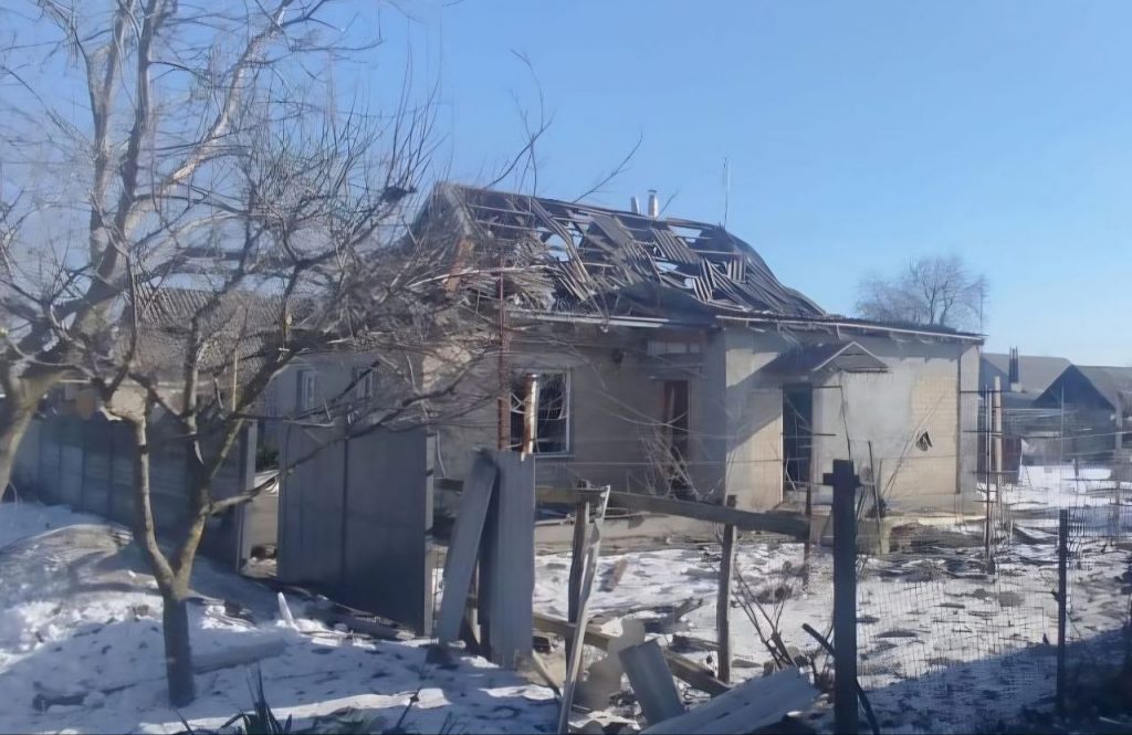 У Самарівському районі триває ліквідація наслідків ворожої атаки, яка сталася сьогодні вранці