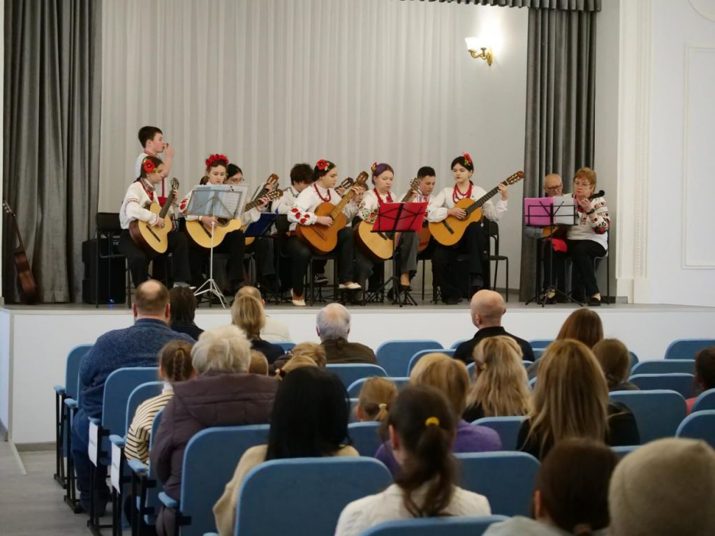 «Музична школа №2 у Кривому Розі оновила концертний зал та дах» (фото)