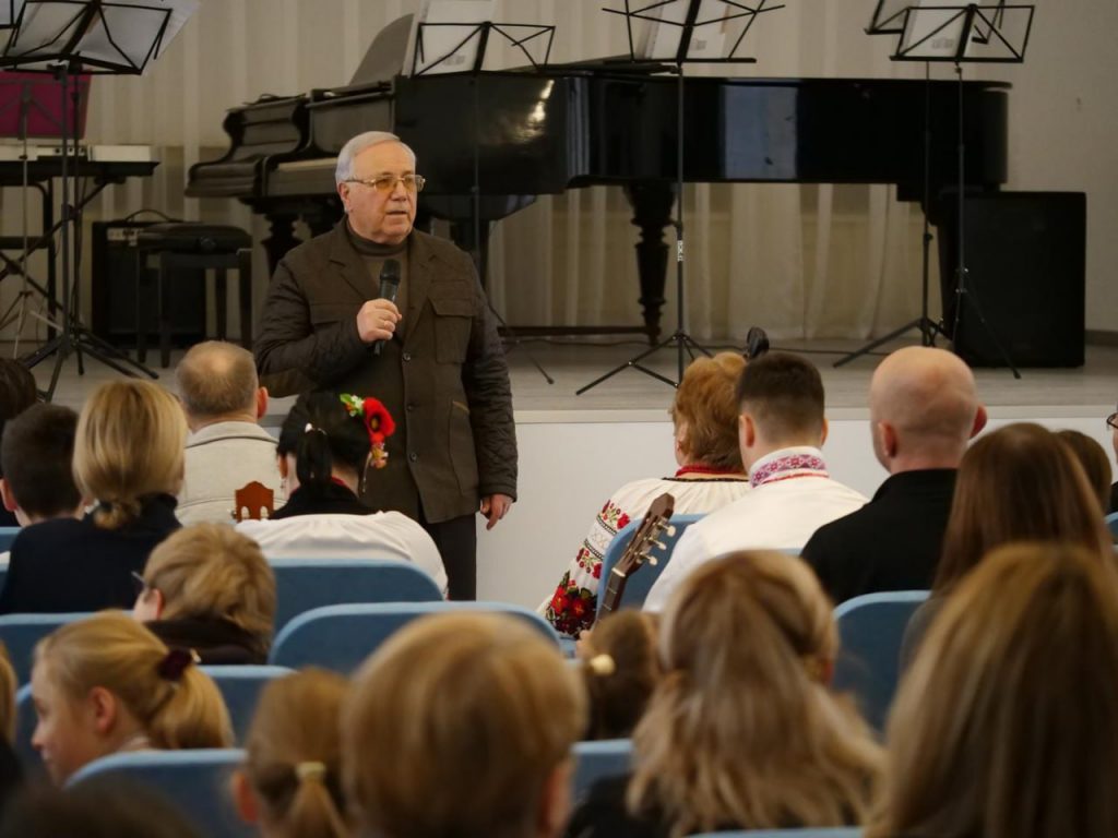 «Музична школа №2 у Кривому Розі оновила концертний зал та дах» (фото)