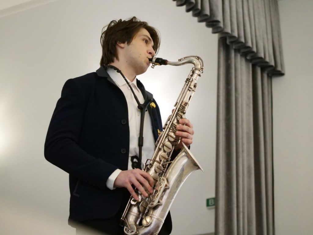 «Музична школа №2 у Кривому Розі оновила концертний зал та дах» (фото)