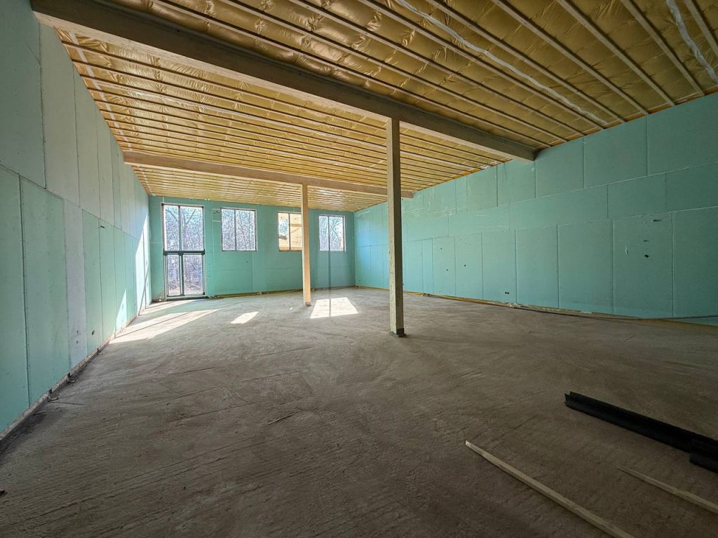 У Кривому Розі на 50% готовий новий Ветеранський простір зі спортзалом і укриттям (фото)