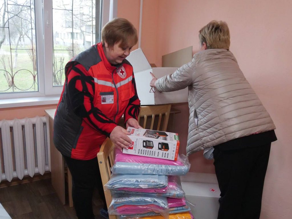 Нове життя після втрати дому: у Кривому Розі родина з Херсонщини отримала квартиру (фото)