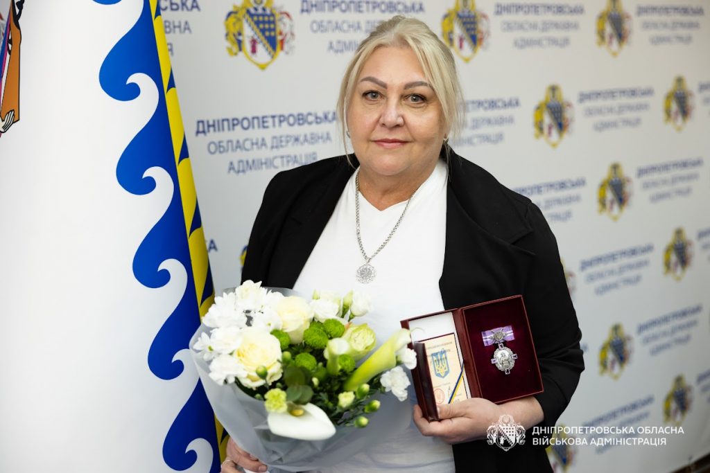 Головна медсестра криворізької лікарні отримали державну відзнаку
